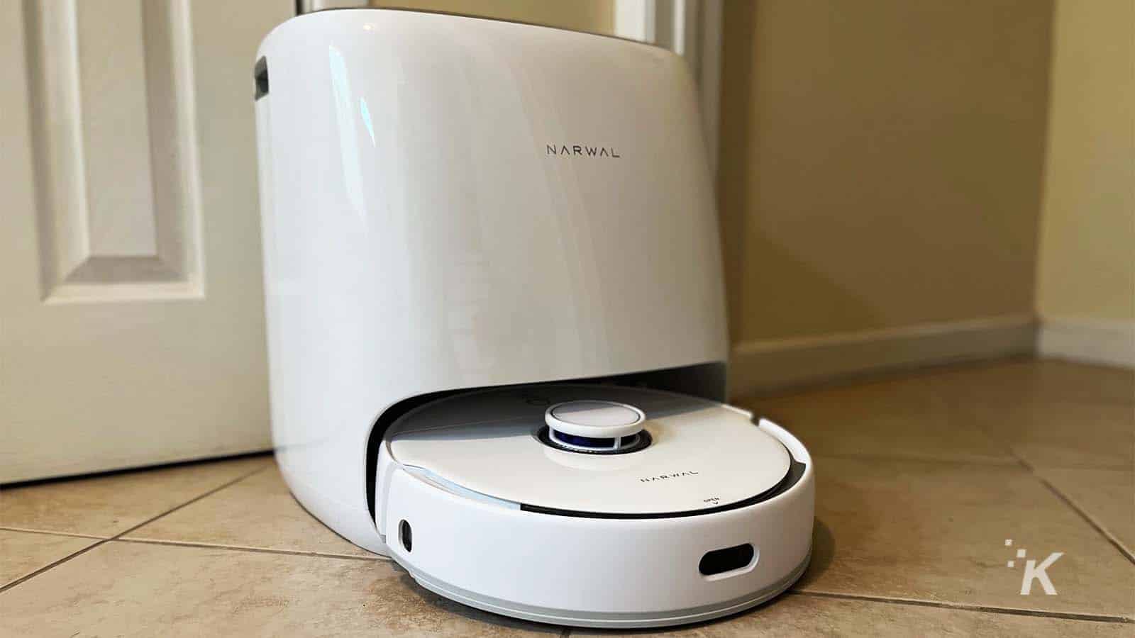 Narwal Freo Versatile Self Mop Clean Robot with DirtSense*