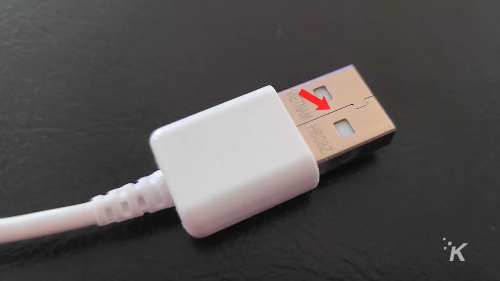 usb cable seam on the back