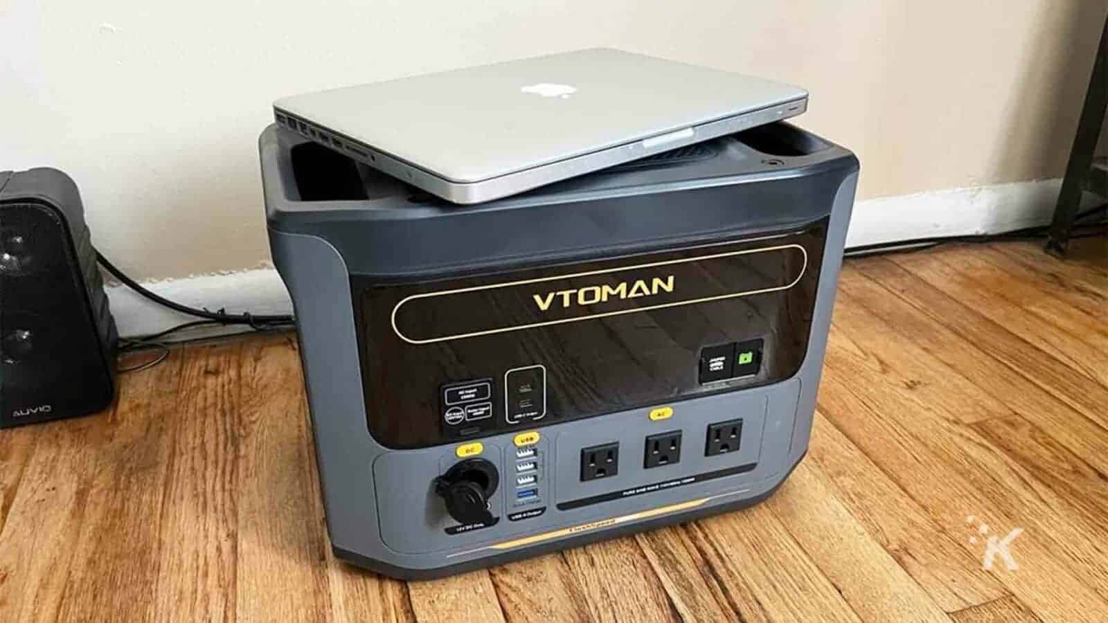 the VTOMAN FlashSpeed 1500 Power station