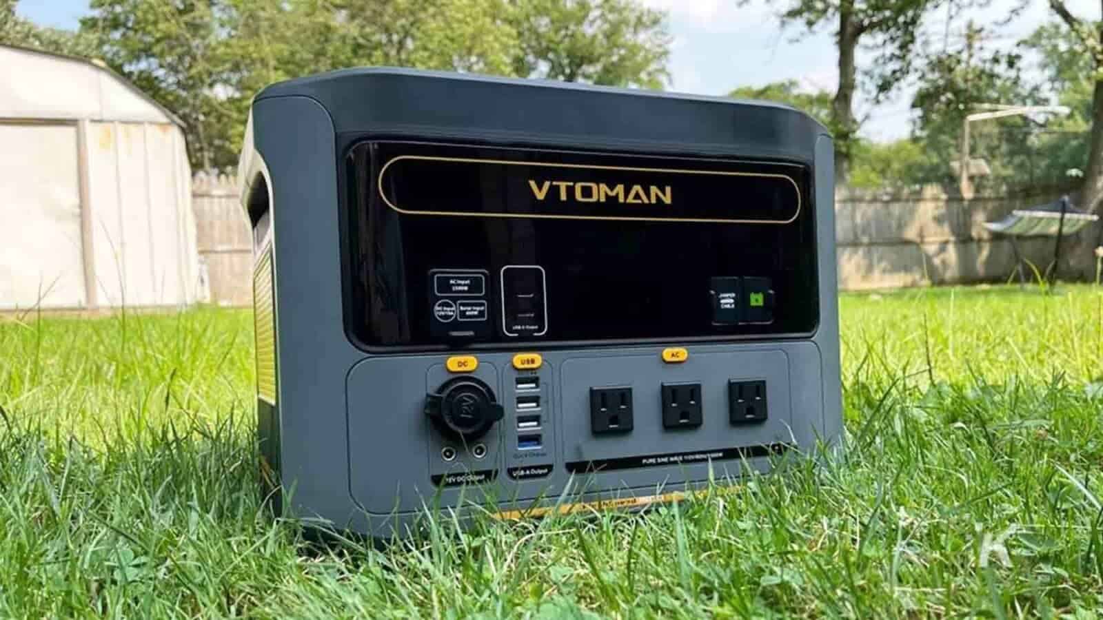 the VTOMAN FlashSpeed 1500 Power station on the grass outdoors