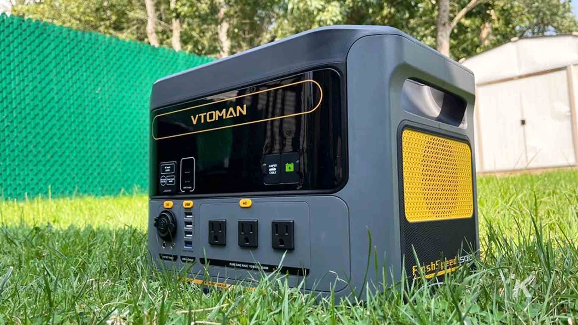 the VTOMAN FlashSpeed 1500 Power station outdoors