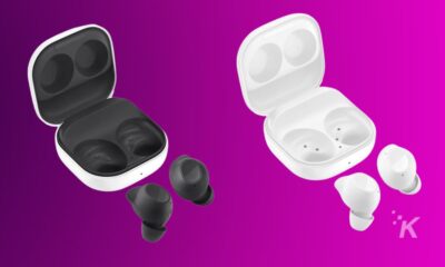 Galaxy buds fe renders in two colorways