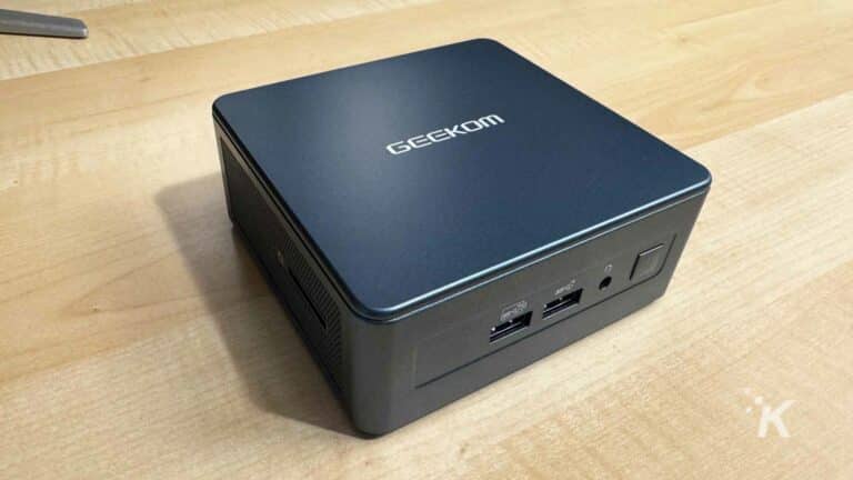 GEEKOM Mini IT12 PC on desk