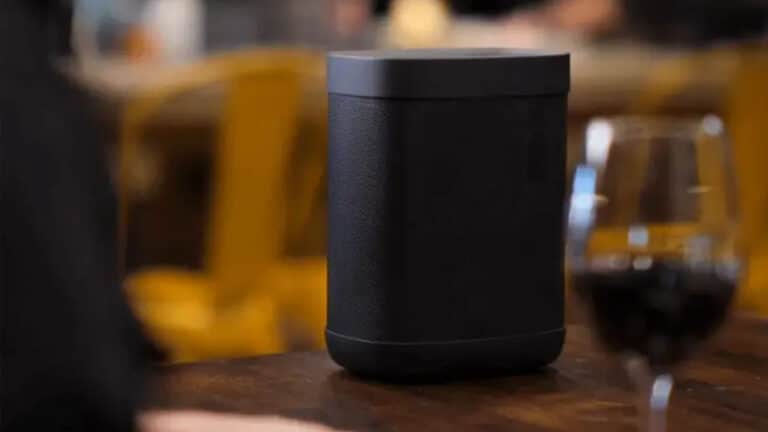 Petastream S20 on table