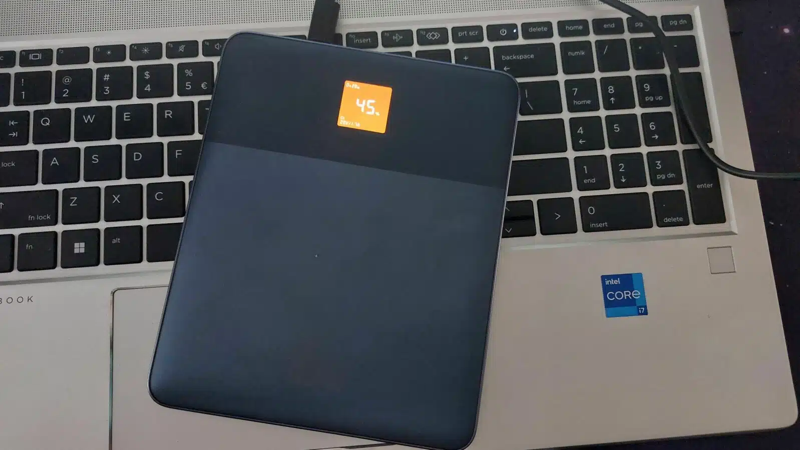Baseus Blade 2 charing laptop