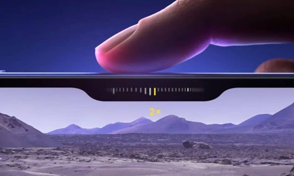 Finger zooming photo on smartphone.