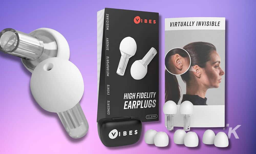 High fidelity earplugs with packaging and case