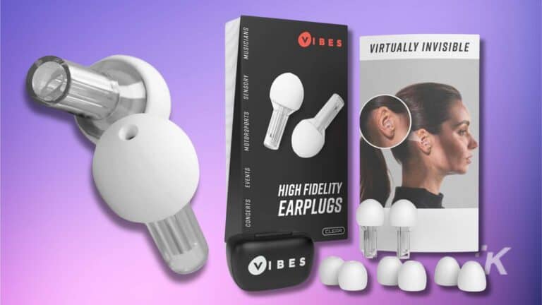 High fidelity earplugs with packaging and case