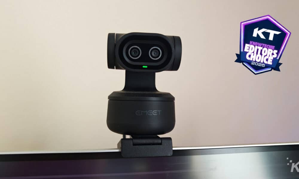 eMeet webcam with editor's choice award badge