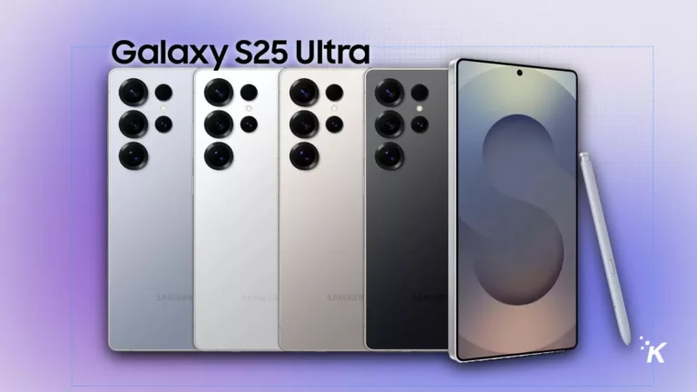 Galaxy S25 Ultra smartphones with stylus