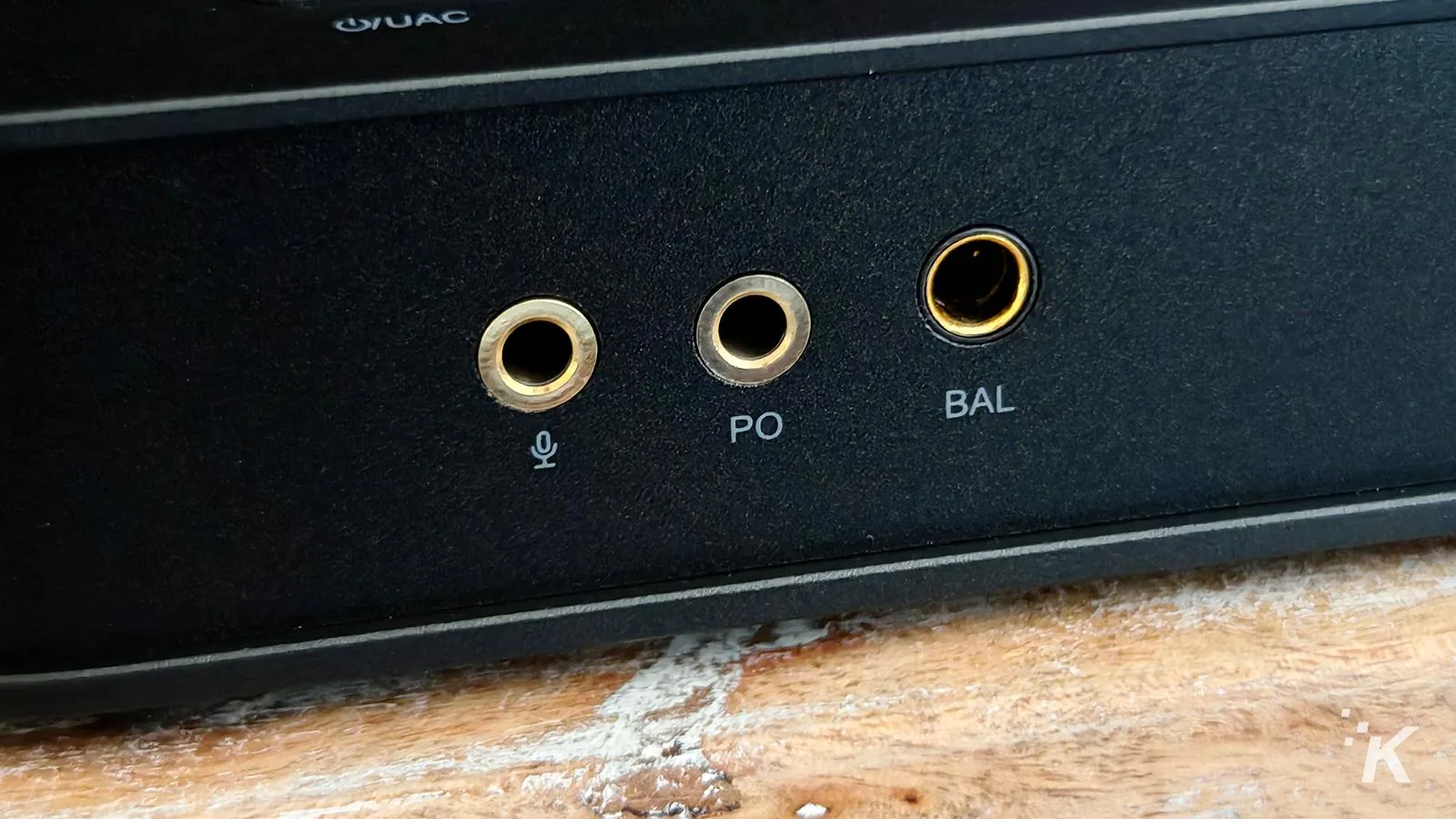 Fosi Audio K7 DAC/amp output ports