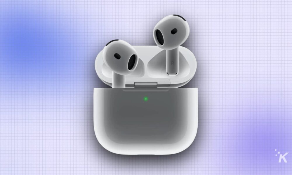 Wireless Airpods 4 in charging case