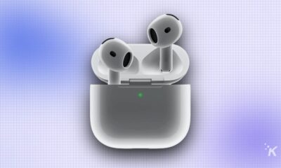 Wireless Airpods 4 in charging case