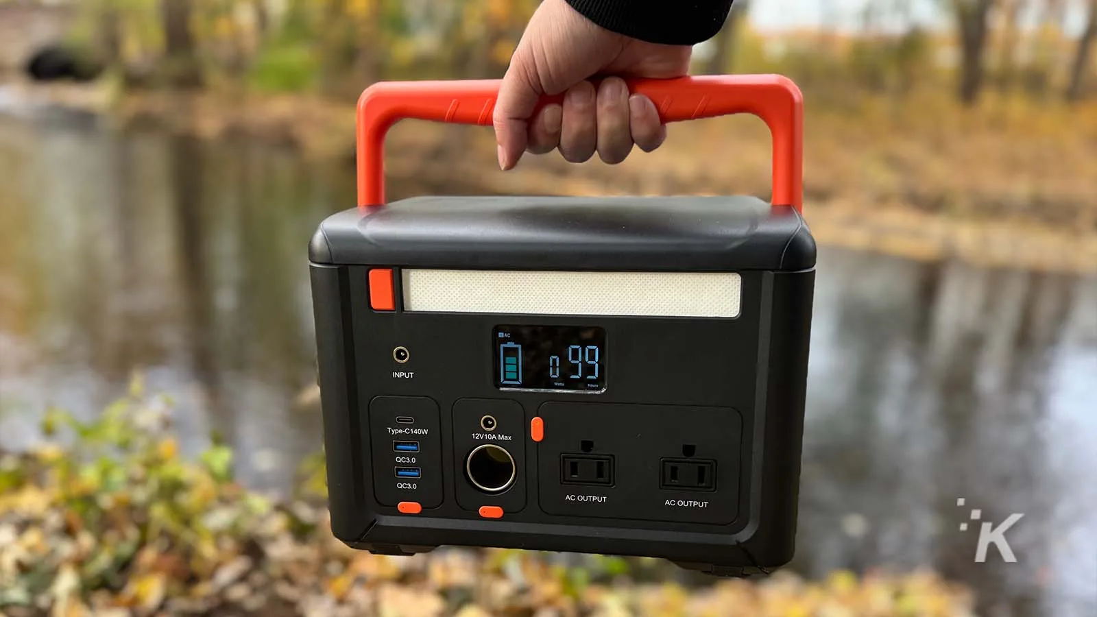 Cybpulte C601 Portable power station with digital display outdoors