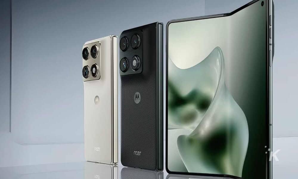 High-quality images of modern smartphones featuring advanced camera systems, slim bodies, and premium finishes, highlighting the latest in mobile technology.